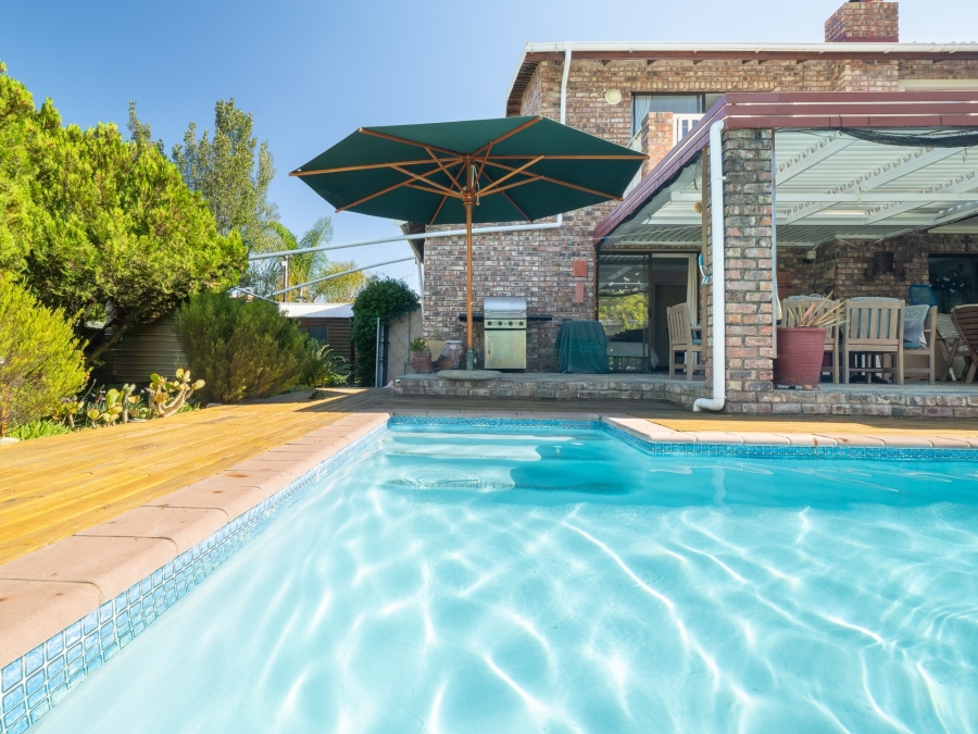 4 Bedroom Property for Sale in Groenvallei Western Cape